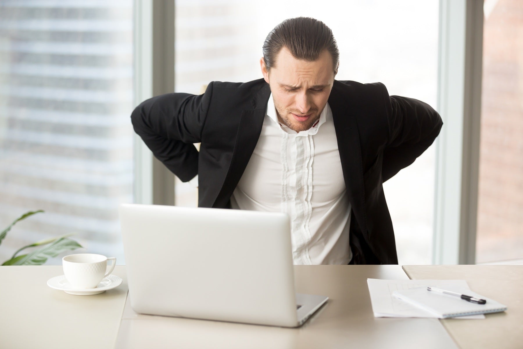 Standing Desks and Back Pain: What Really Works