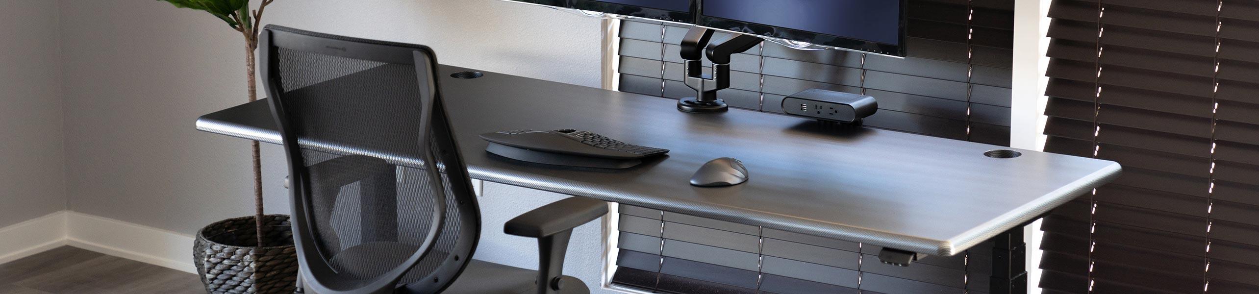 Lander Standing Desk in Carbon Fibers 3D Laminate Desktop